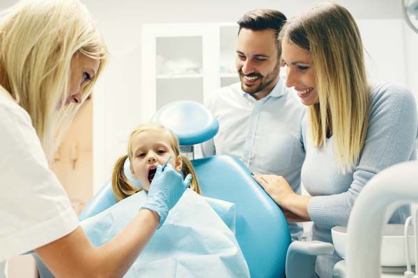 factors when choosing a family dentist in Surrey